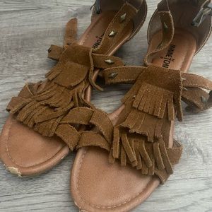 Minnetonka sandals 8